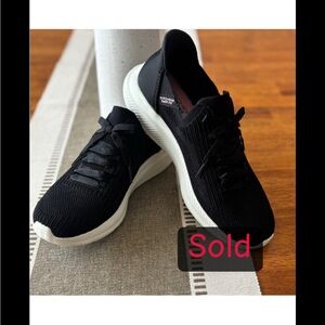 Skechers Hands Free Swift Fit Womens Sneakers